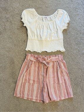 Girls NWOT White Smocked Peasant Top & Pink Striped Tie-Waist Shorts Size Medium